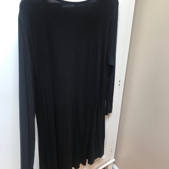 Black Old Navy Dress with sleeves - Picture 2 of 2